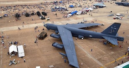 美军b52轰炸机,美国b52轰炸机多少钱一架