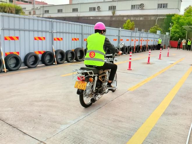 摩托车驾照怎么考,摩托车驾照怎么考多少钱
