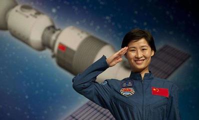女宇航员刘洋身体哪里出现了,女宇航员刘洋展示太空趣事