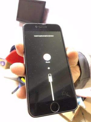 iphone4s怎么开机,iphone4s怎么开机充电