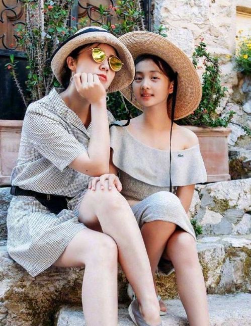 瑞士卷的风情，萌娃的甜蜜邂逅