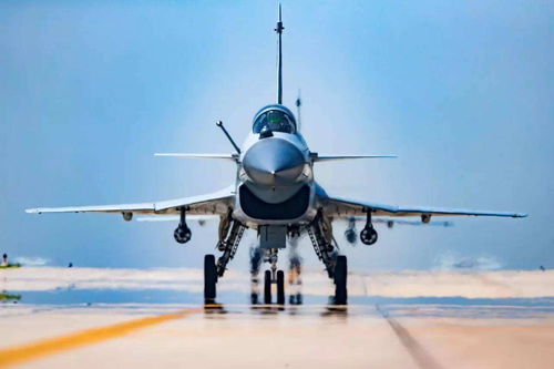 轰6K机舱门上的朴实无华U型锁——航空安全与细节的完美结合