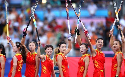 奥运举重冠军李雯雯荣光背后，获赠一套房的荣誉与责任