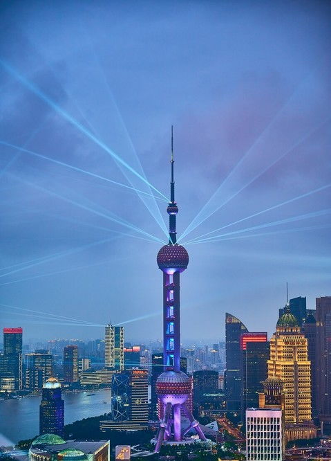上海第一高楼，超越东方明珠的壮丽天际线