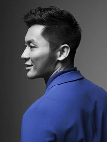 李晨深夜陪伴张真源整理行李，友情与陪伴的温暖时刻
