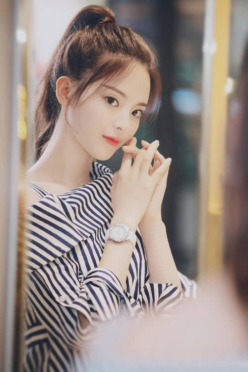杨超越，如被单般的独特魅力
