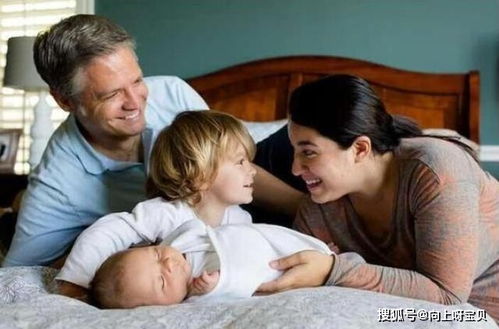 父亲离世后的家庭新篇章，三个非婚生子女的出现