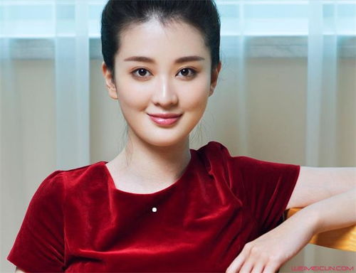 倪萍回应整容质疑，真实与美丽的对话