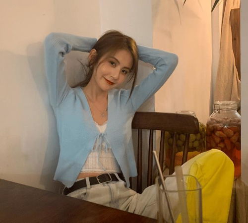 女子行凶，56刀刺杀撞脸网红，欲当替身之谜