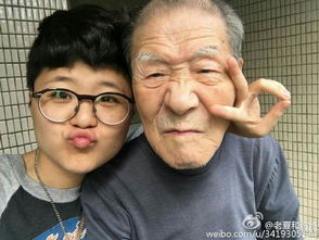 怀念90岁网红奶奶吴老大，生命的璀璨与离去的遗憾