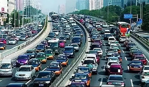 首批返程大军，路途拥堵——城市流动的背后故事