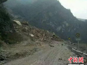 贵州山体瞬间崩塌，土石倾泻的震撼与反思