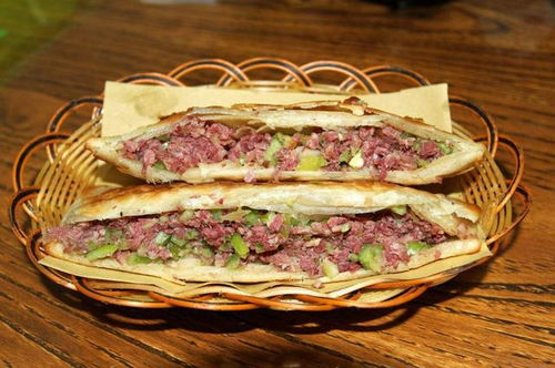 驴肉火烧里掺马肉 店长获刑