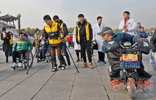 “小孩哥”机器人获得马拉松亚军