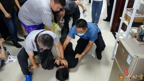 女子被泼汽油案二审择期宣判