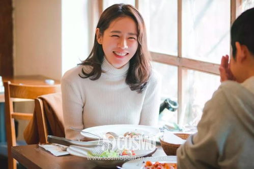 高圆圆带女儿在巴塞罗那吃麻辣烫(高圆圆吃饭)